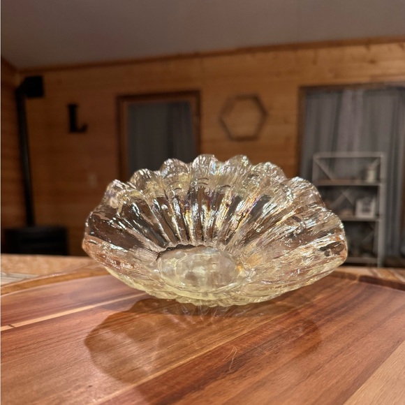 Vintage Bath & Body Works Iridescent Clam Shell Votive Candle / Napkin Holder - Picture 3 of 12